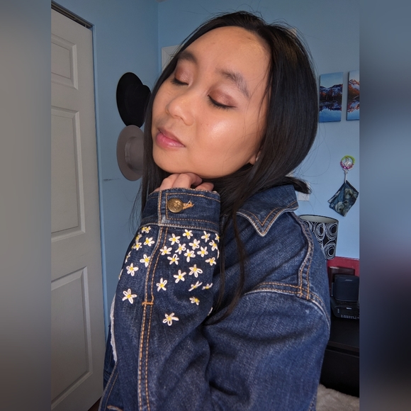 Landlubber Handcrafted Daisy Denim Jacket - Picture 13 of 16